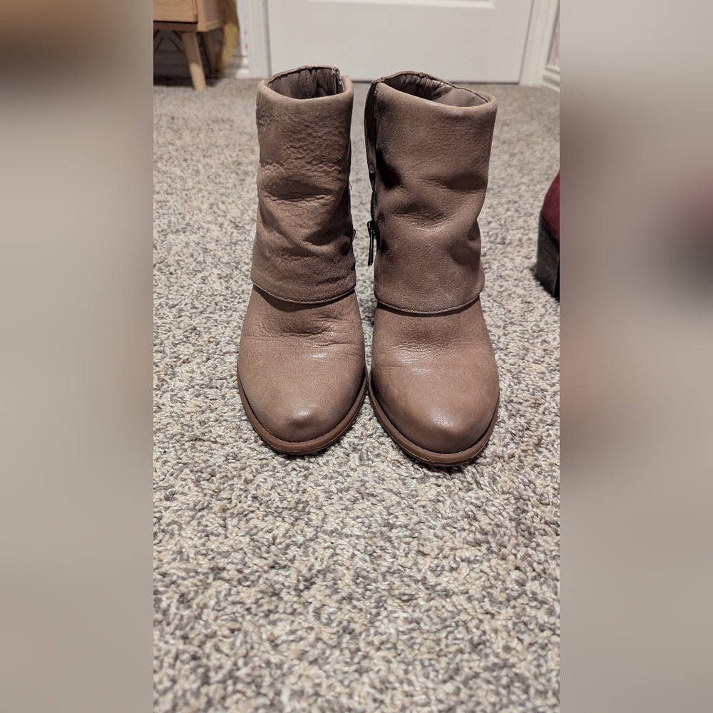 Stylish Women's Ankle Boots Bundle Size 7 - Picture 2 of 15